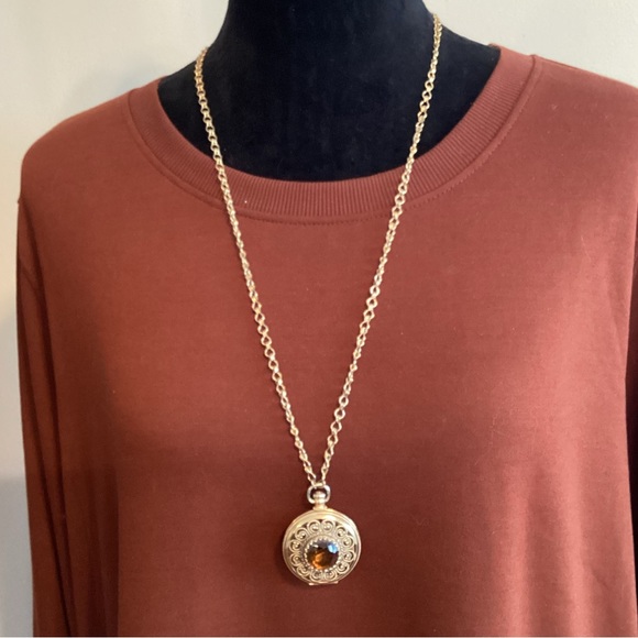 Vintage Avon Necklace - Picture 1 of 8